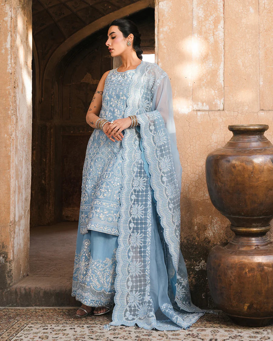 Faiza Saqlain - Yulia