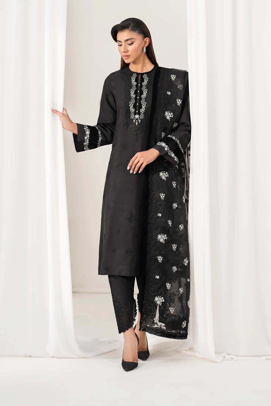 Baroque - EMBROIDERED RAW SILK UF-4137 - Mirha Collections