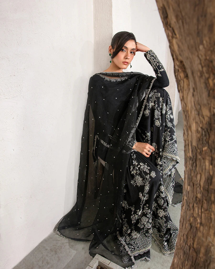 Faiza Saqlain - Ciar