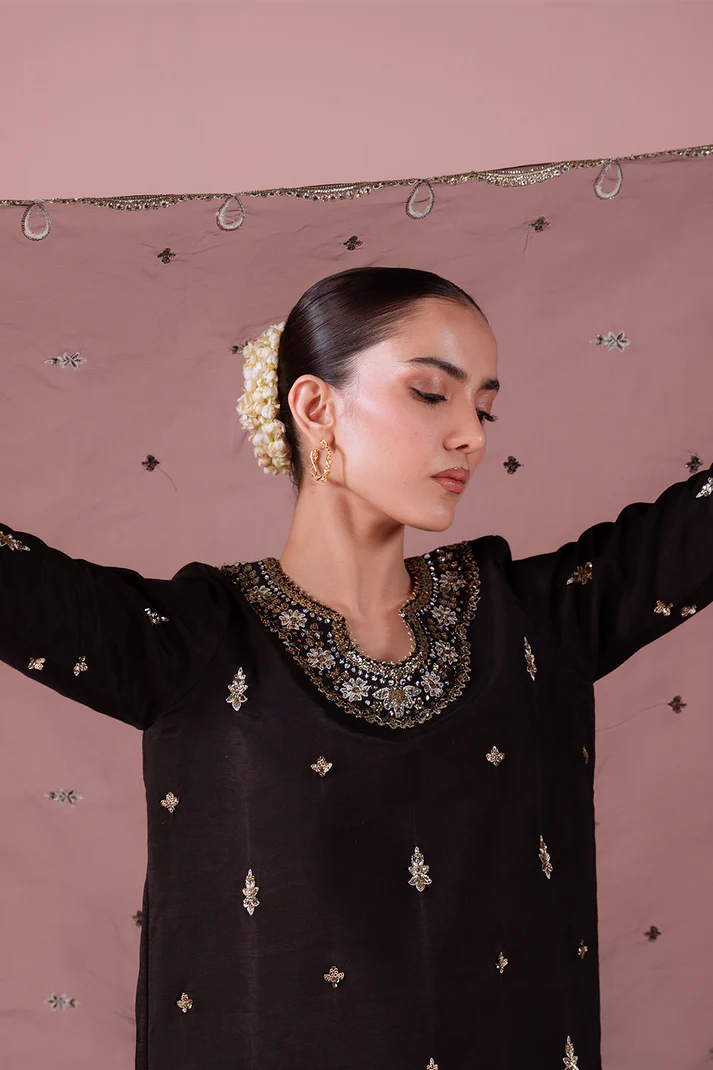 Emaan Adeel - NARUN - Mirha Collections