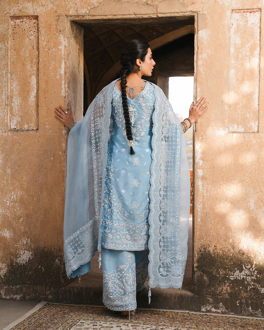 Faiza Saqlain - Yulia