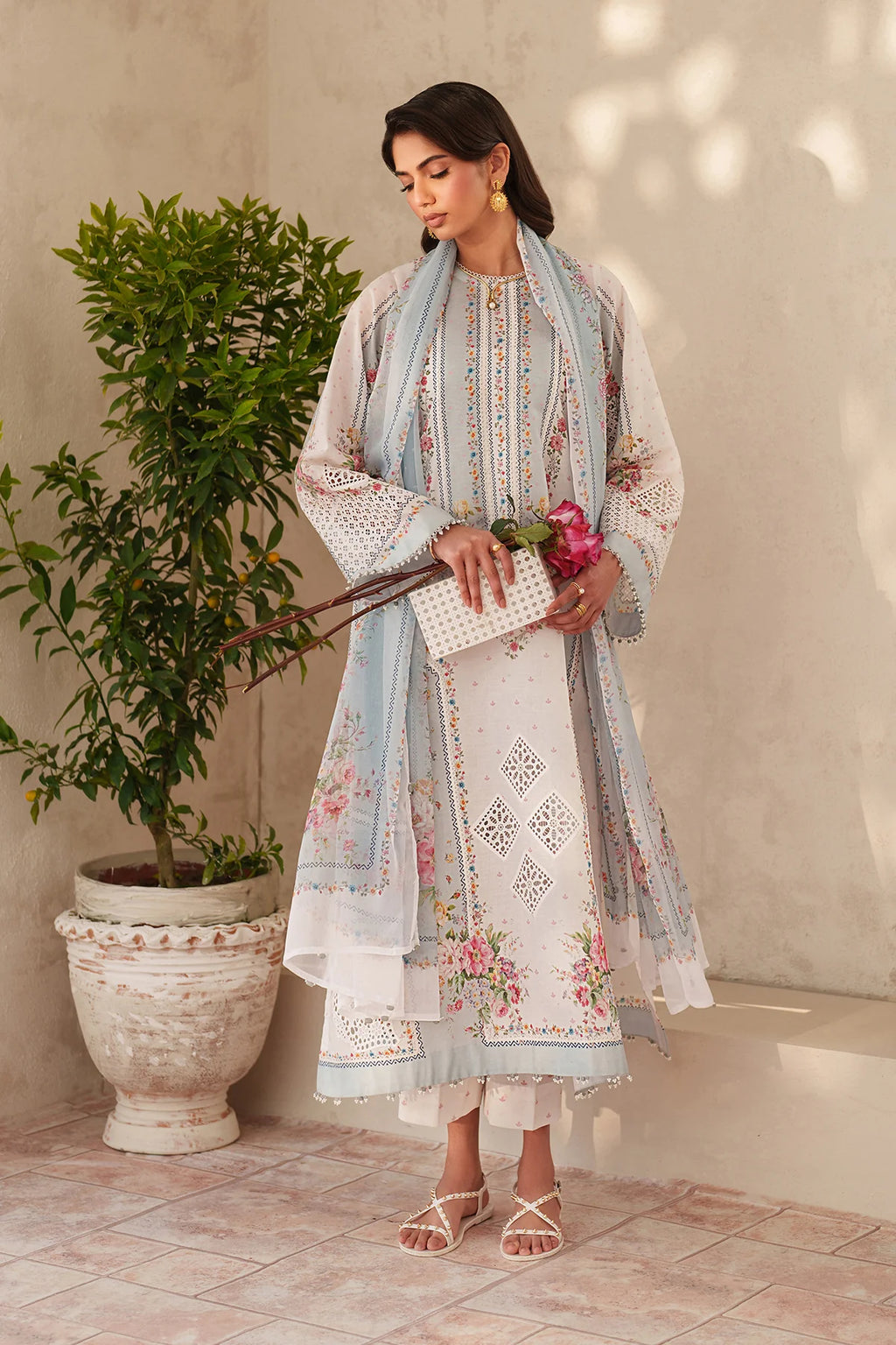 Baroque - EMBROIDERED LAWN UF-4402 - Mirha Collections