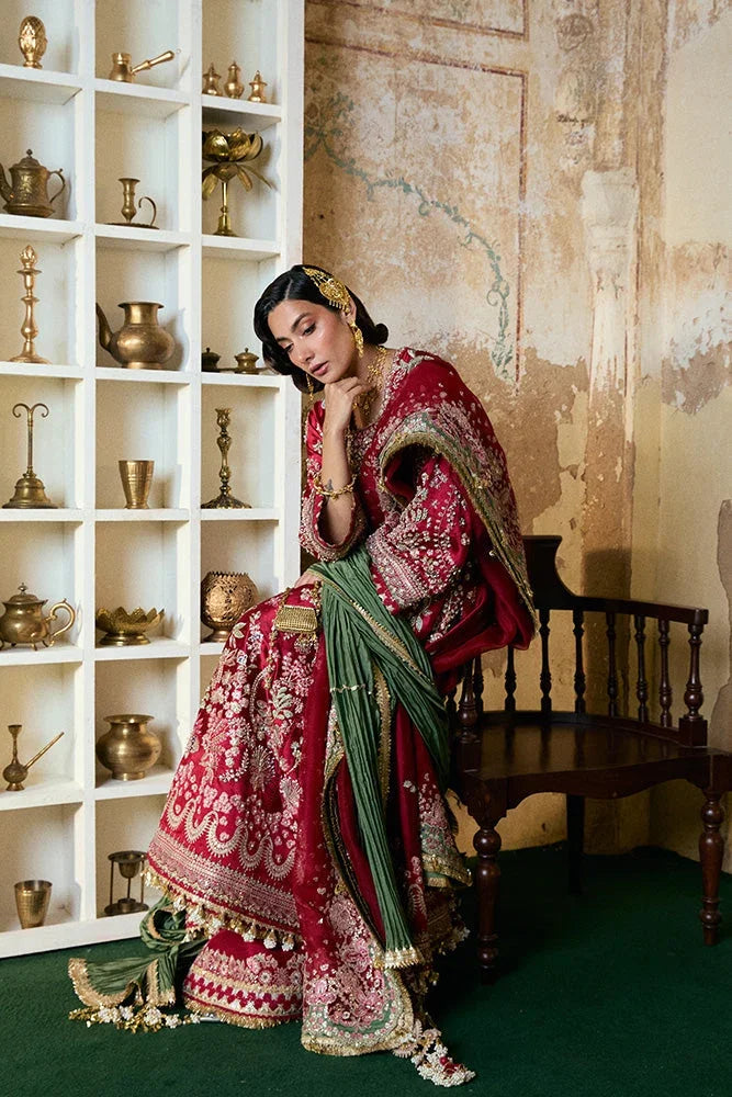 "Focus on matching embellished organza dupatta framed with four-sided embroidered borders paired with Suffuse Afsanae set."