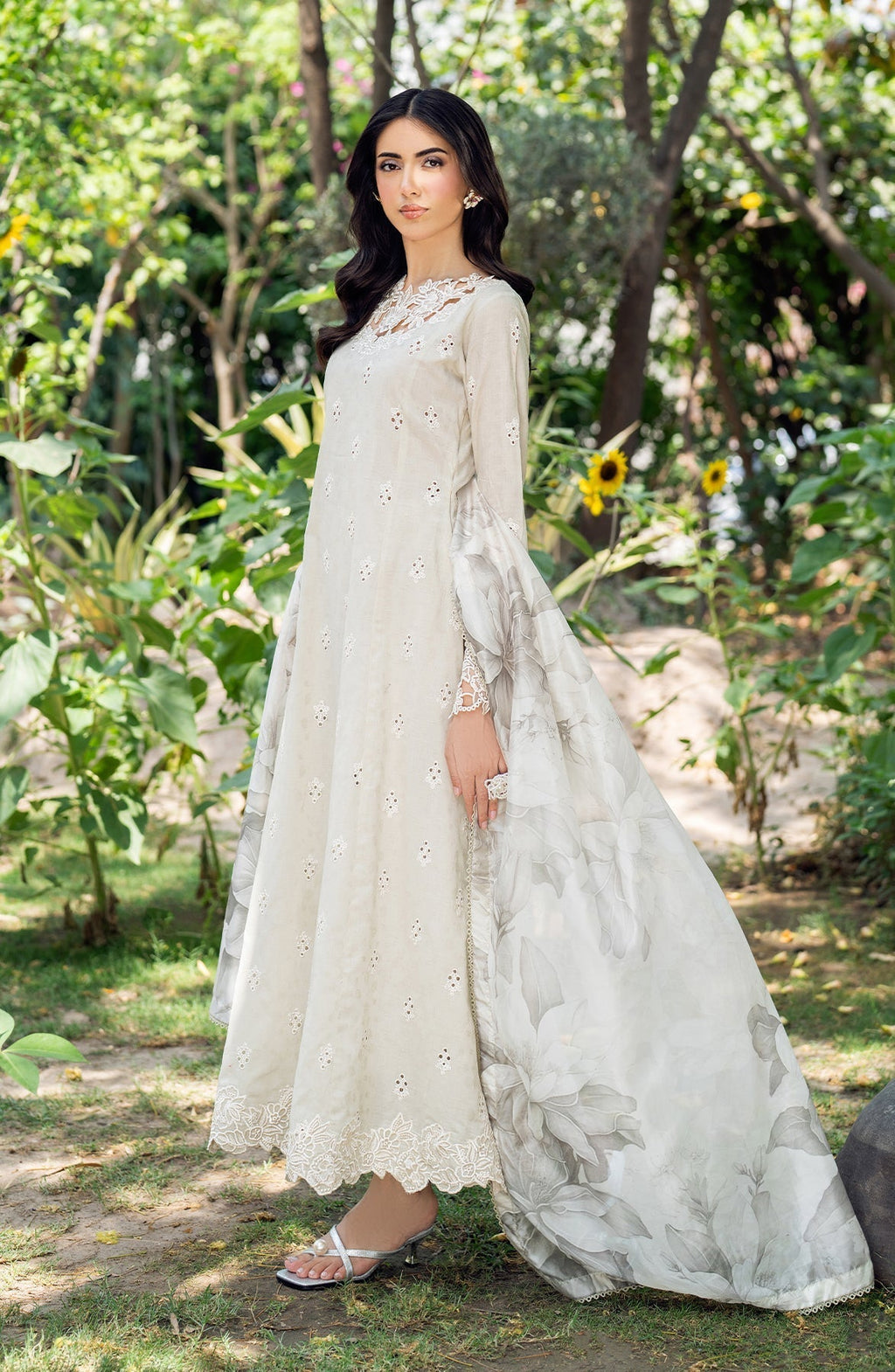 Zarif | Nura Textured Lawn 25 | ISARA