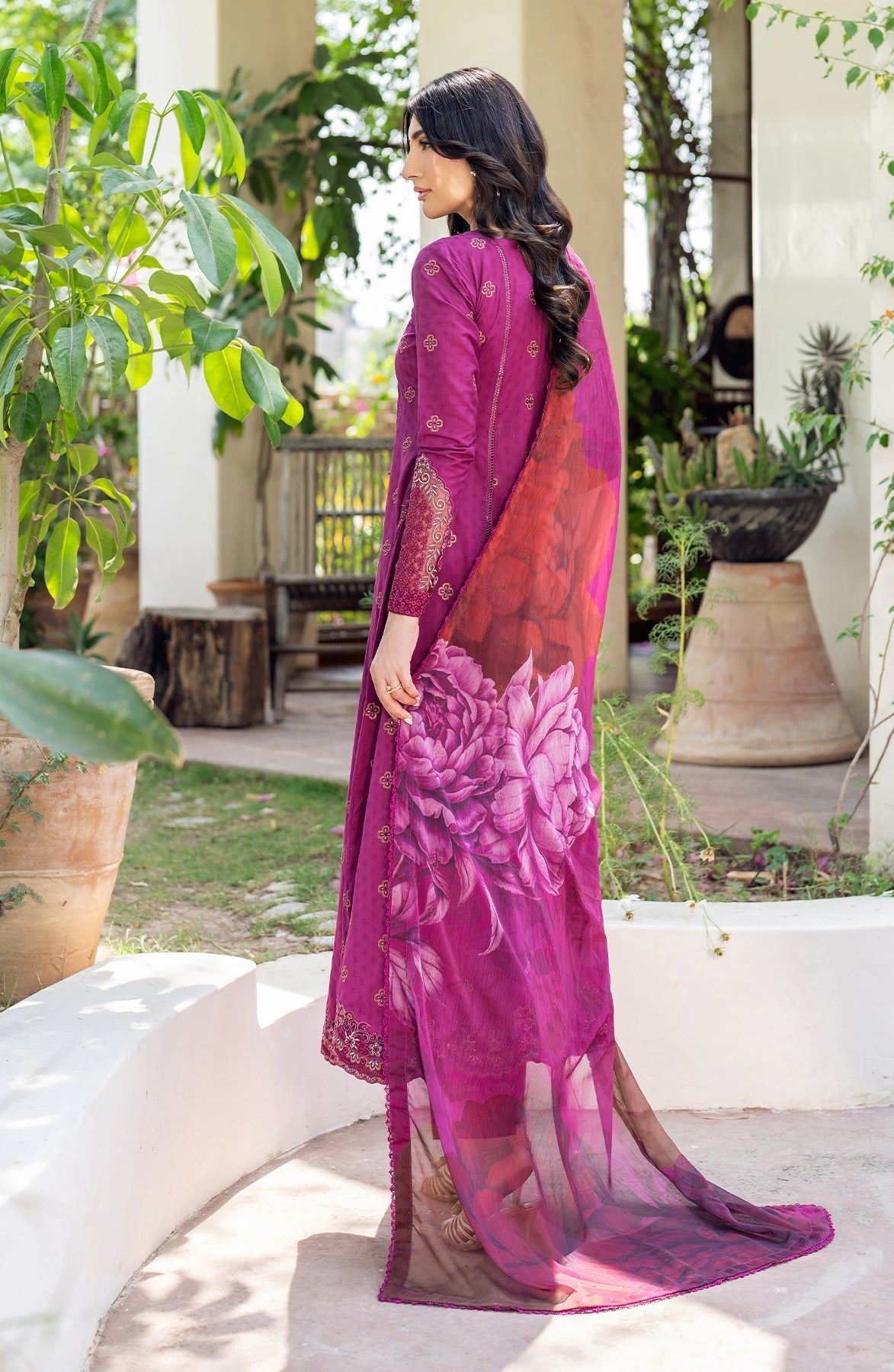 Zarif | Nura Textured Lawn 25 | MEHMAL