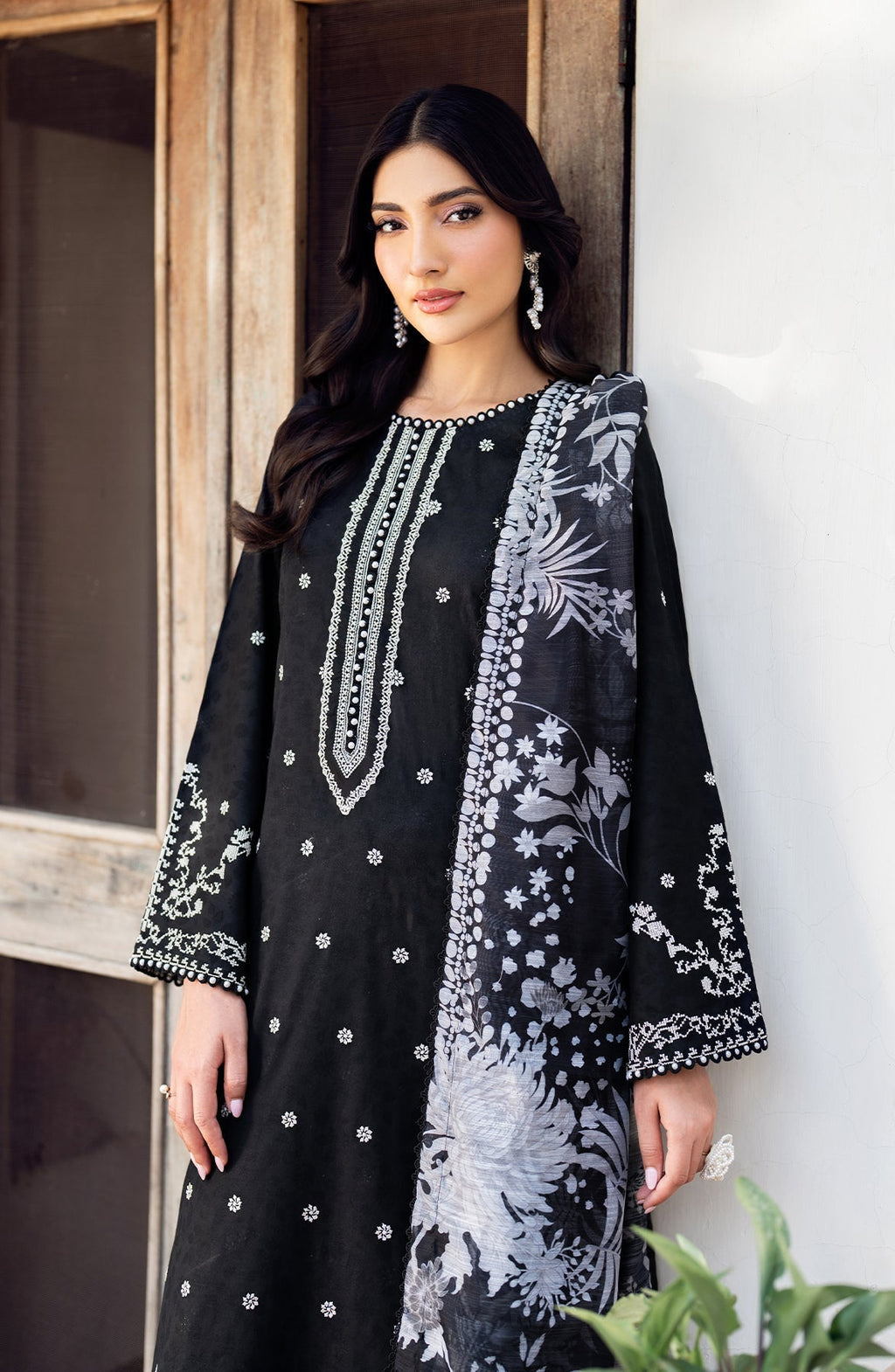 Zarif | Nura Textured Lawn 25 |  MILHA