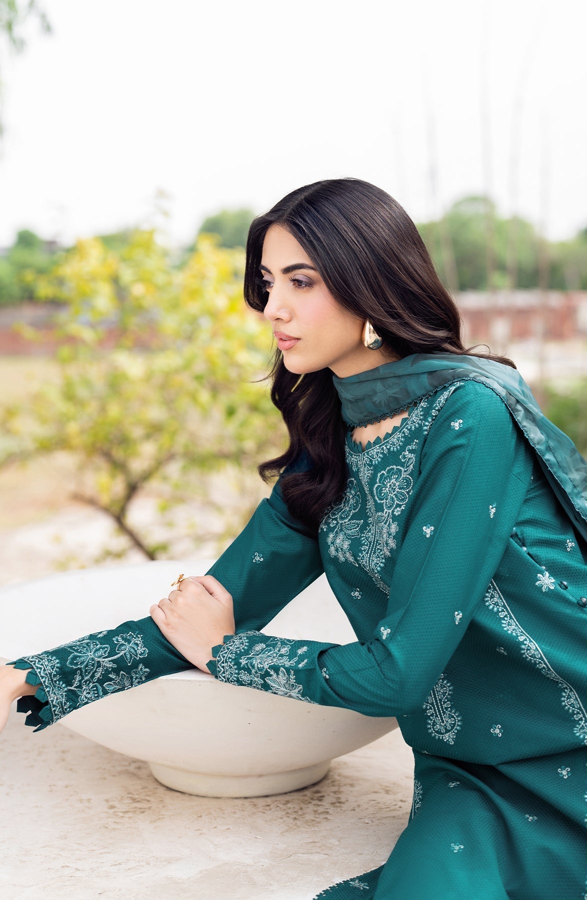 Zarif | Nura Textured Lawn 25 | NUSA