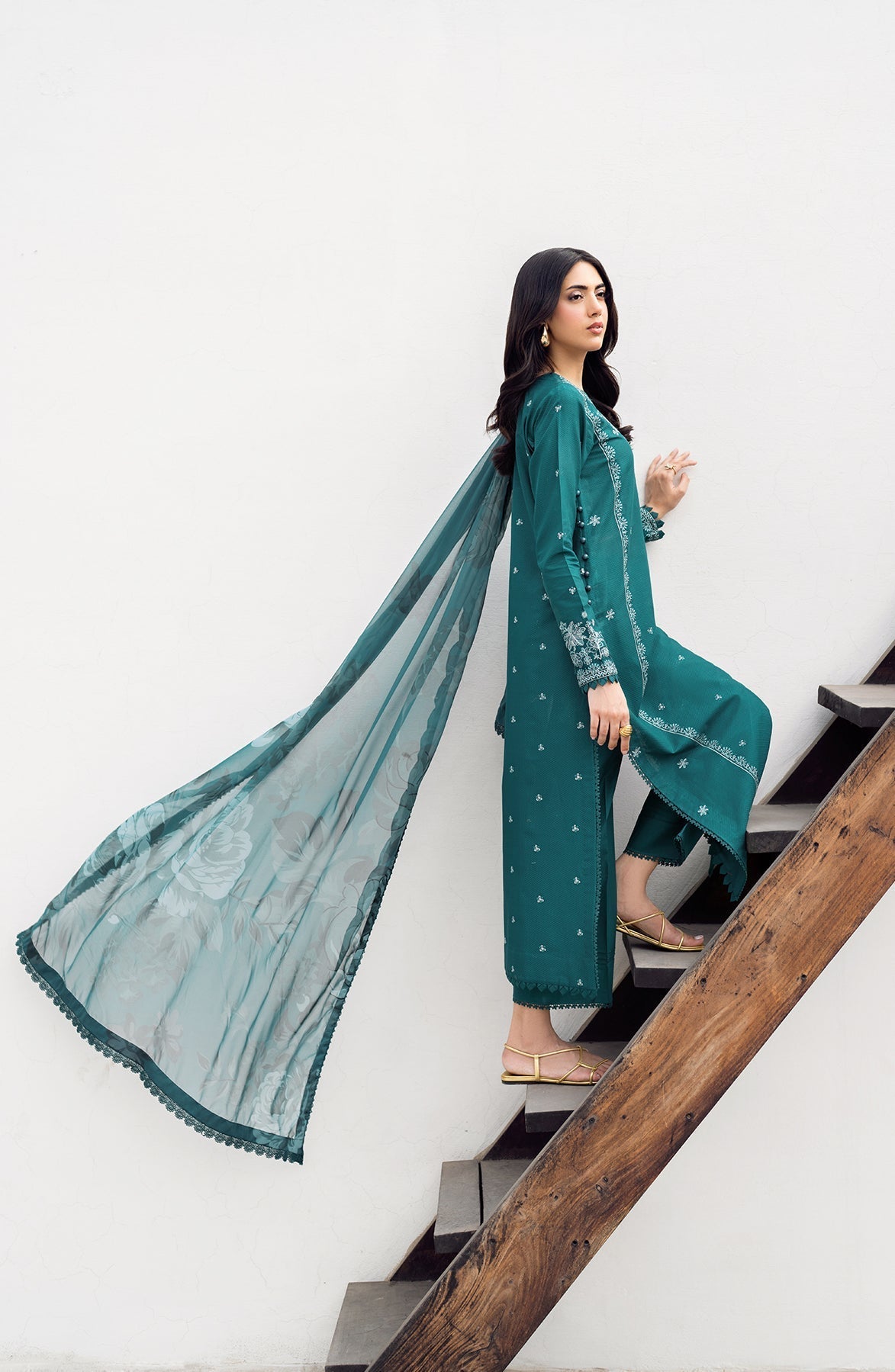 Zarif | Nura Textured Lawn 25 | NUSA