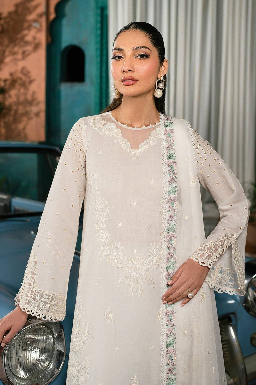 Zarif | Lamhay Luxury Eid Lawn 25 | 09 JANIRA