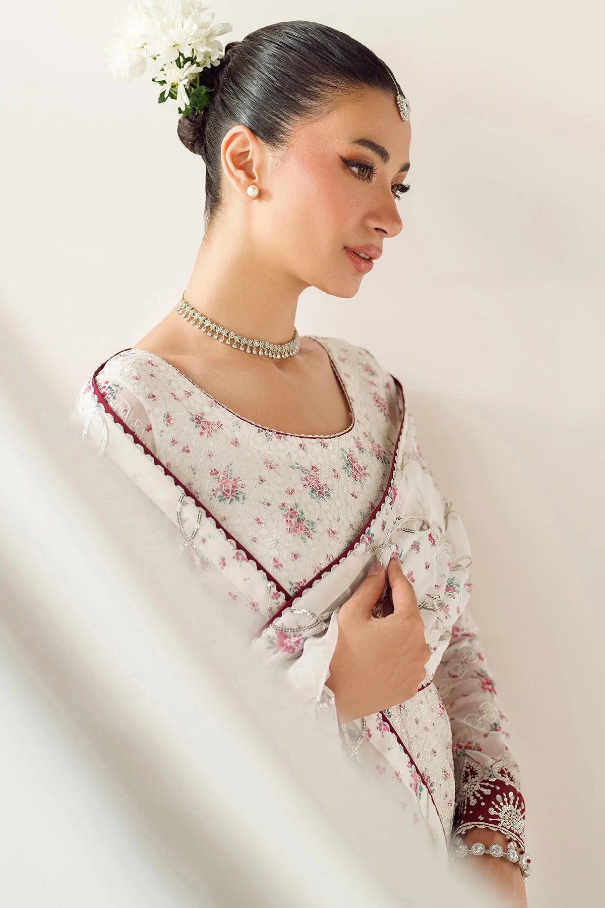 Jazmin - EMBROIDERED CHIFFON UC-3094