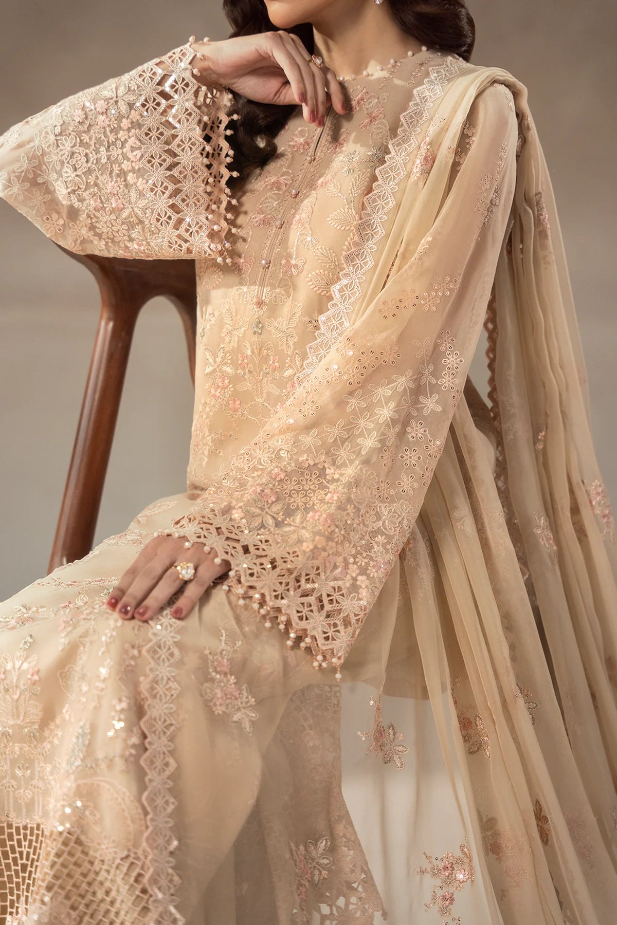 Lavish - CHAMPAGNE BLOSSOM - Mirha Collections