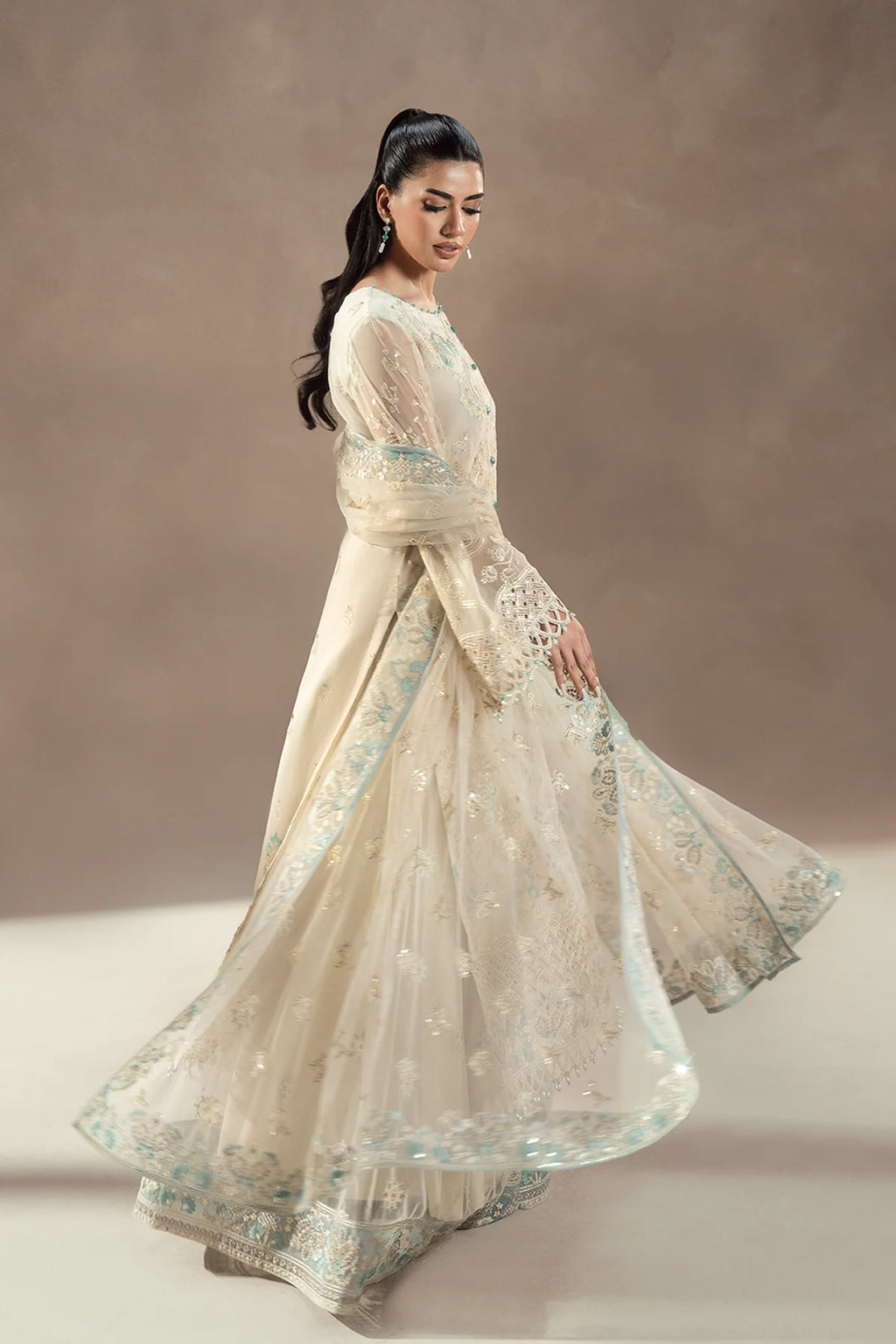 Lavish - PEARL GARDEN