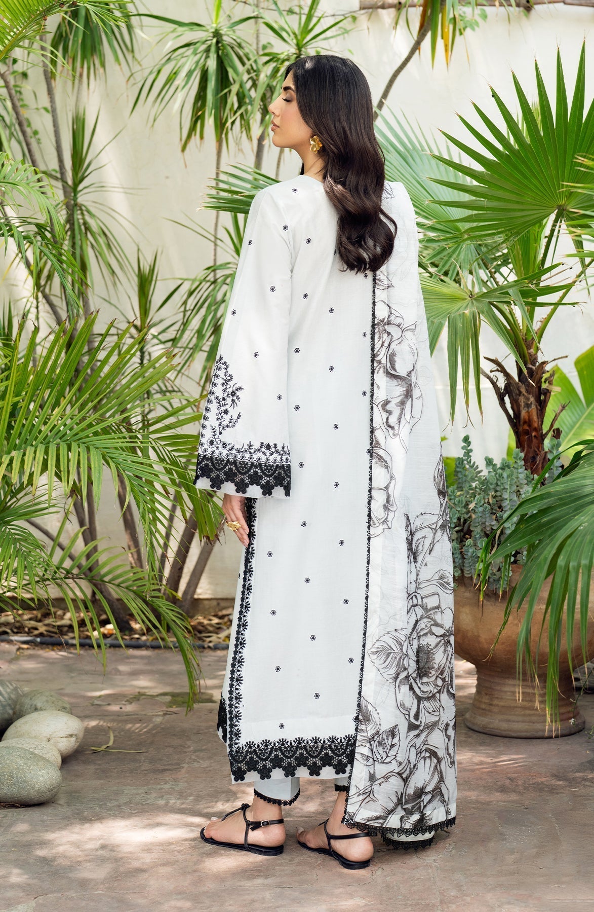 Zarif | Nura Textured Lawn 25 | REEHA