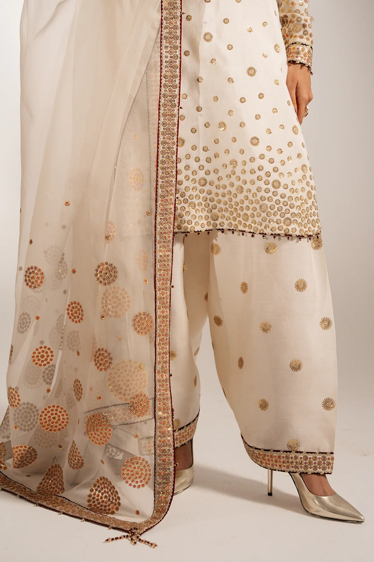Jazmin - Embroidered Raw Silk UR-7053