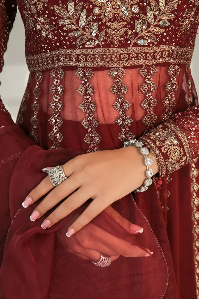 "Focus on sleeve cuff trimmings and embroidered hemline border details of the Jazmin UC-3126 stitched luxury chiffon suit."