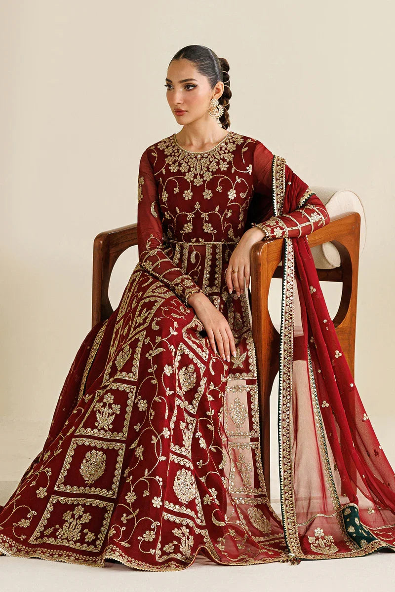 "Focus on sleeve cuff trimmings and embroidered hemline border details of the Jazmin UC-3132 stitched luxury chiffon suit."