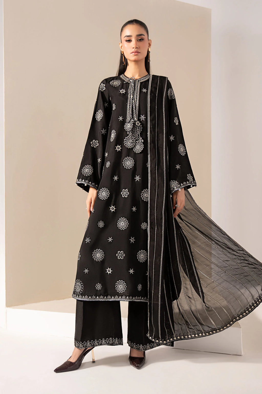 Maria.B. - Embroidered Tissue Staple Suit