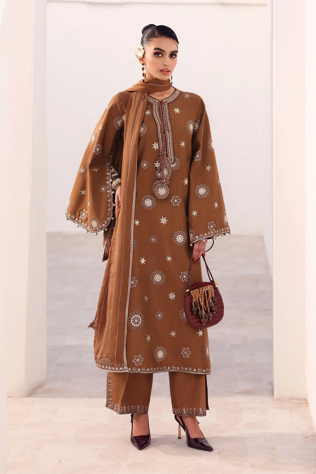Maria.B. - Embroidered Tissue Staple Suit