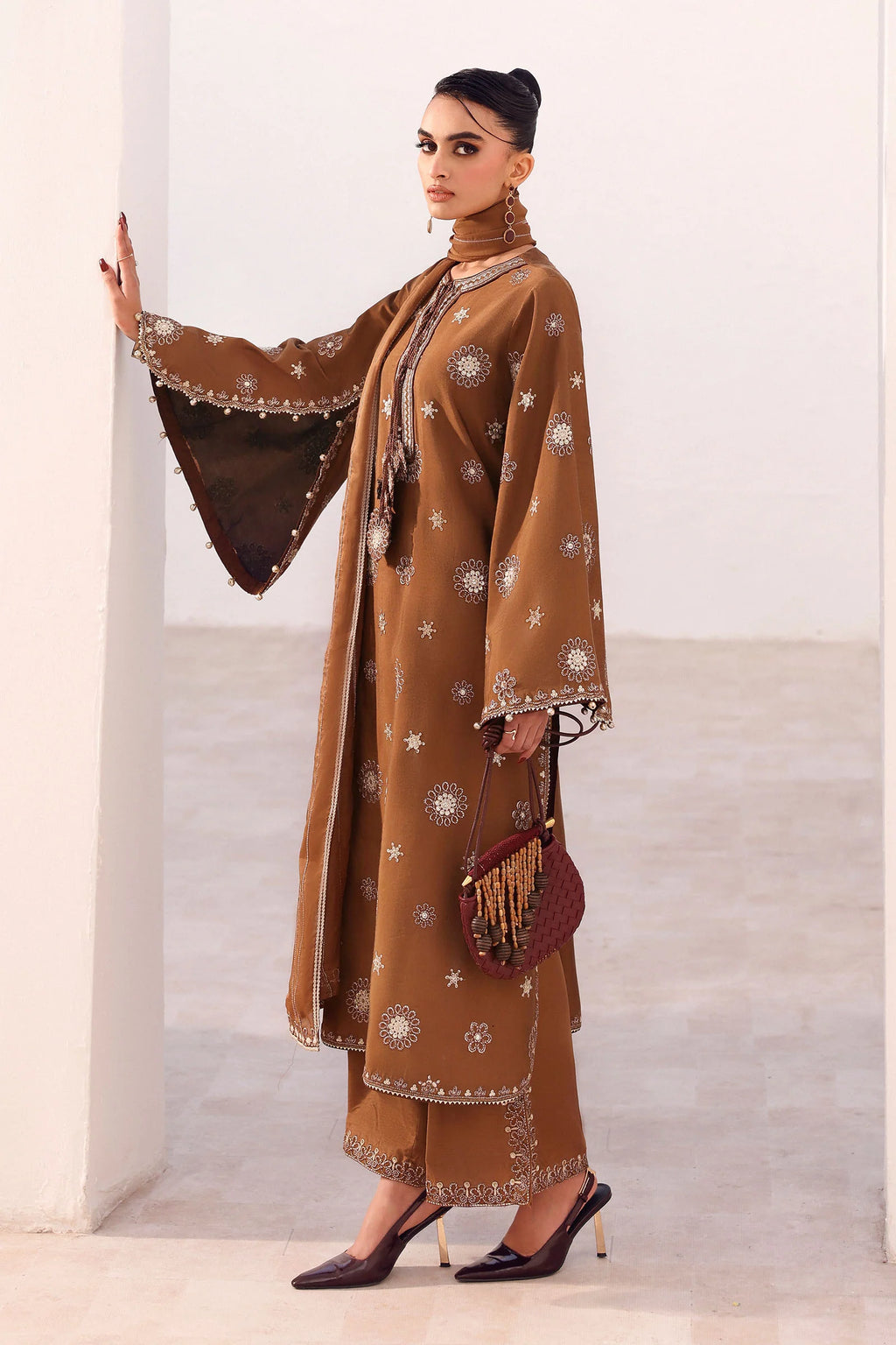 Maria.B. - Embroidered Tissue Staple Suit