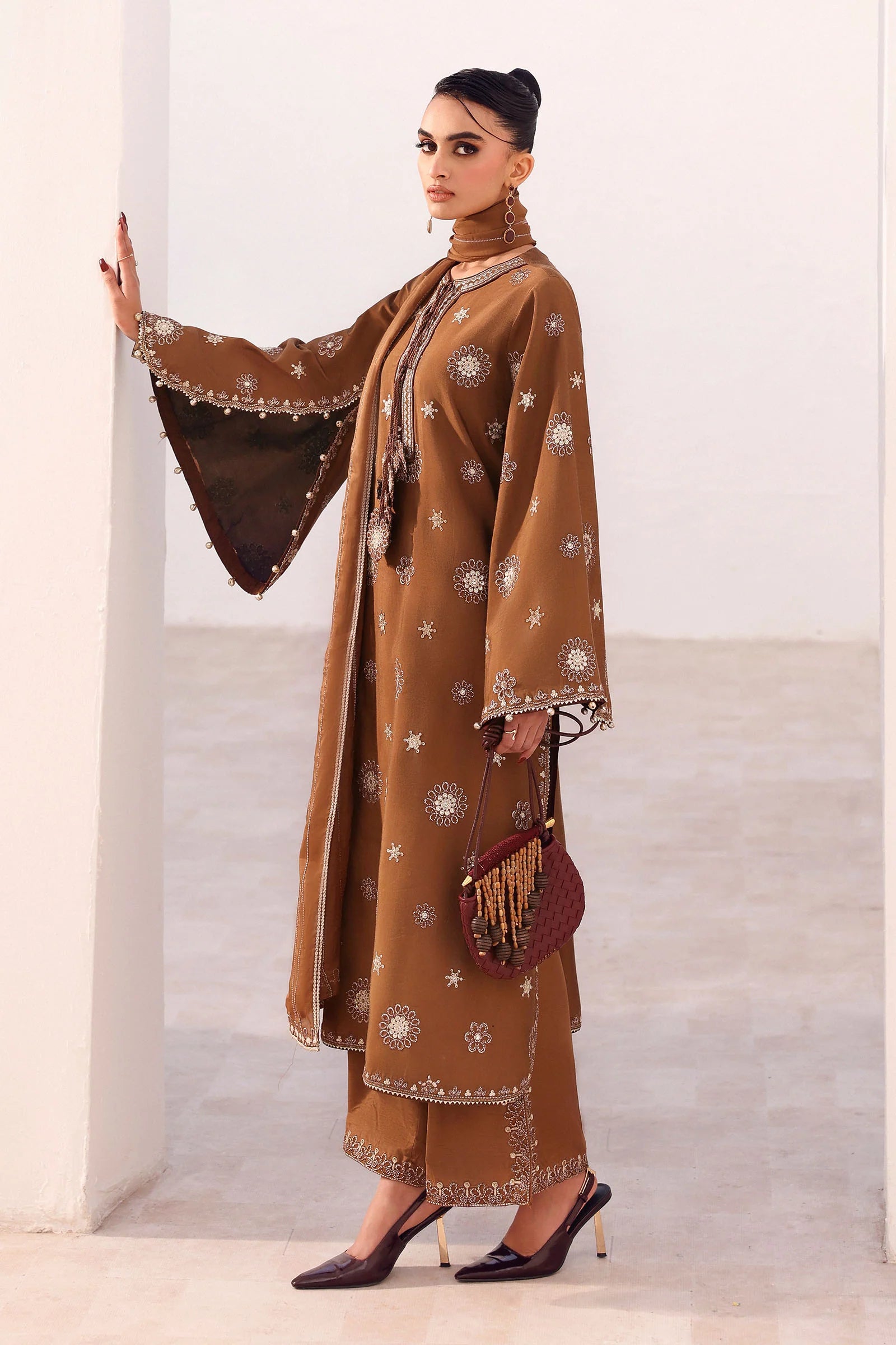 Maria.B. - Embroidered Tissue Staple Suit