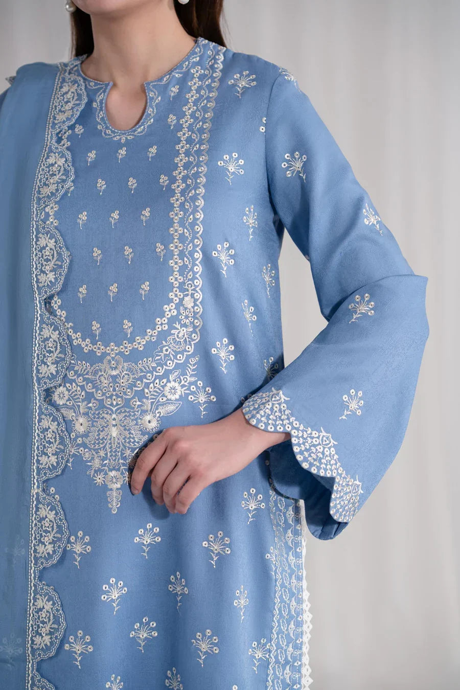 Akbar Aslam | Pret Lawn | Vienne