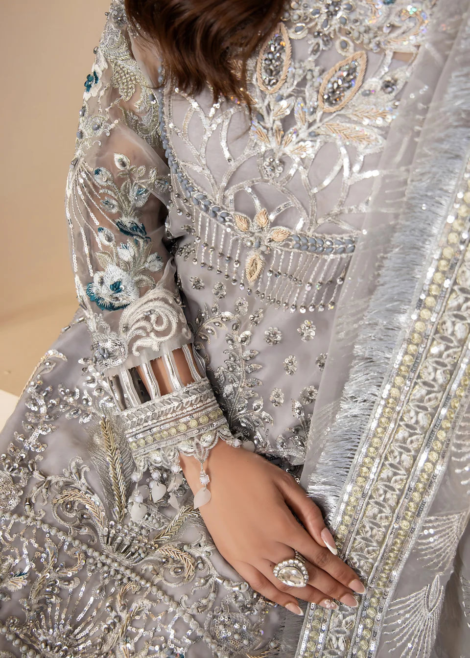 Areesha - Platinum Glow - Mirha Collections