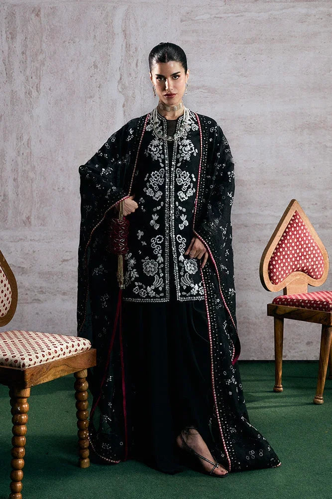 "Focus on matching printed silk/organza dupatta drape paired with Suffuse Zaarish luxury pret set."