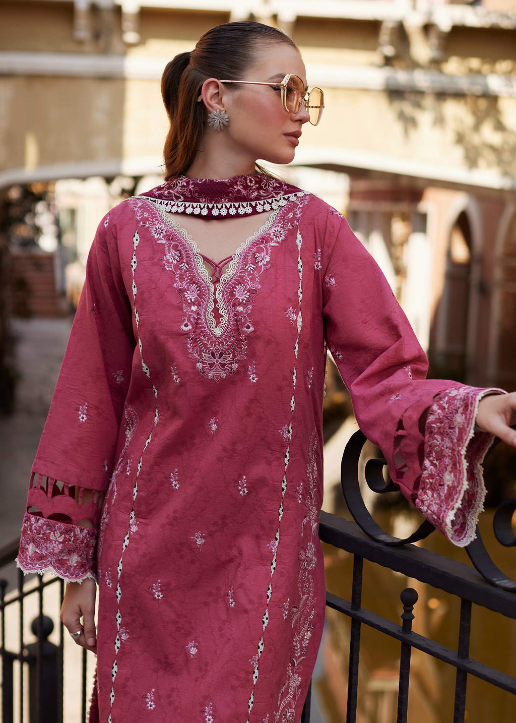 Kanwal Malik - Savia