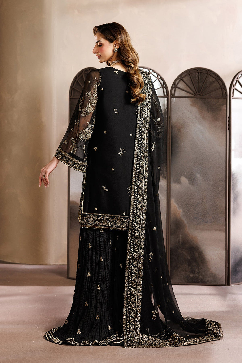 "Detailed drape view of the fluid embroidered dupatta paired with the Zarif ZYR-SUMBUL-05 luxury ensemble from Mirha Collections."