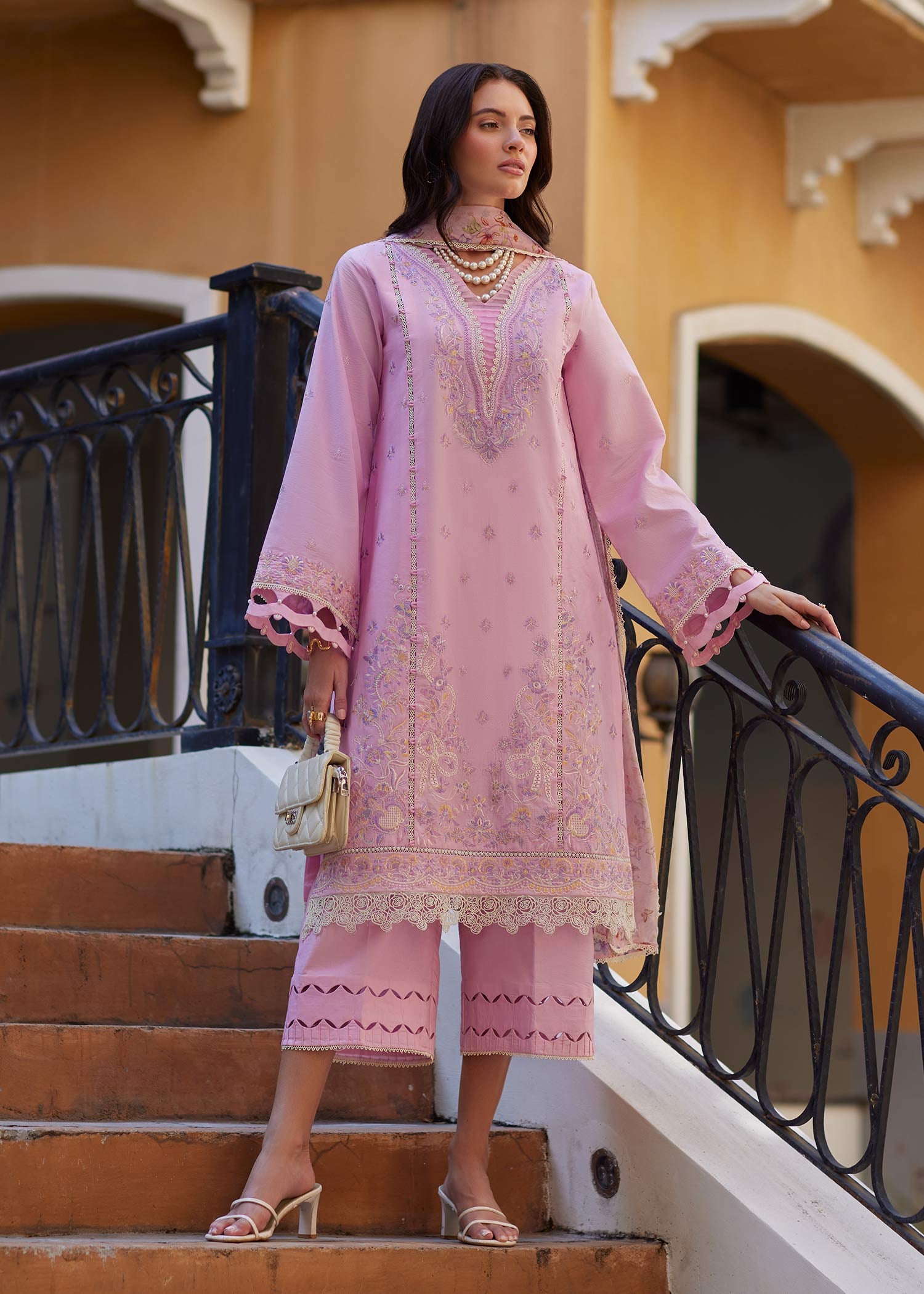 Kanwal Malik - Tiva