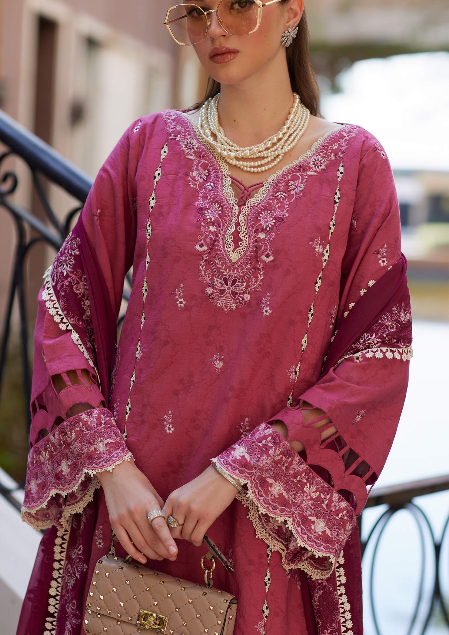 Kanwal Malik - Savia