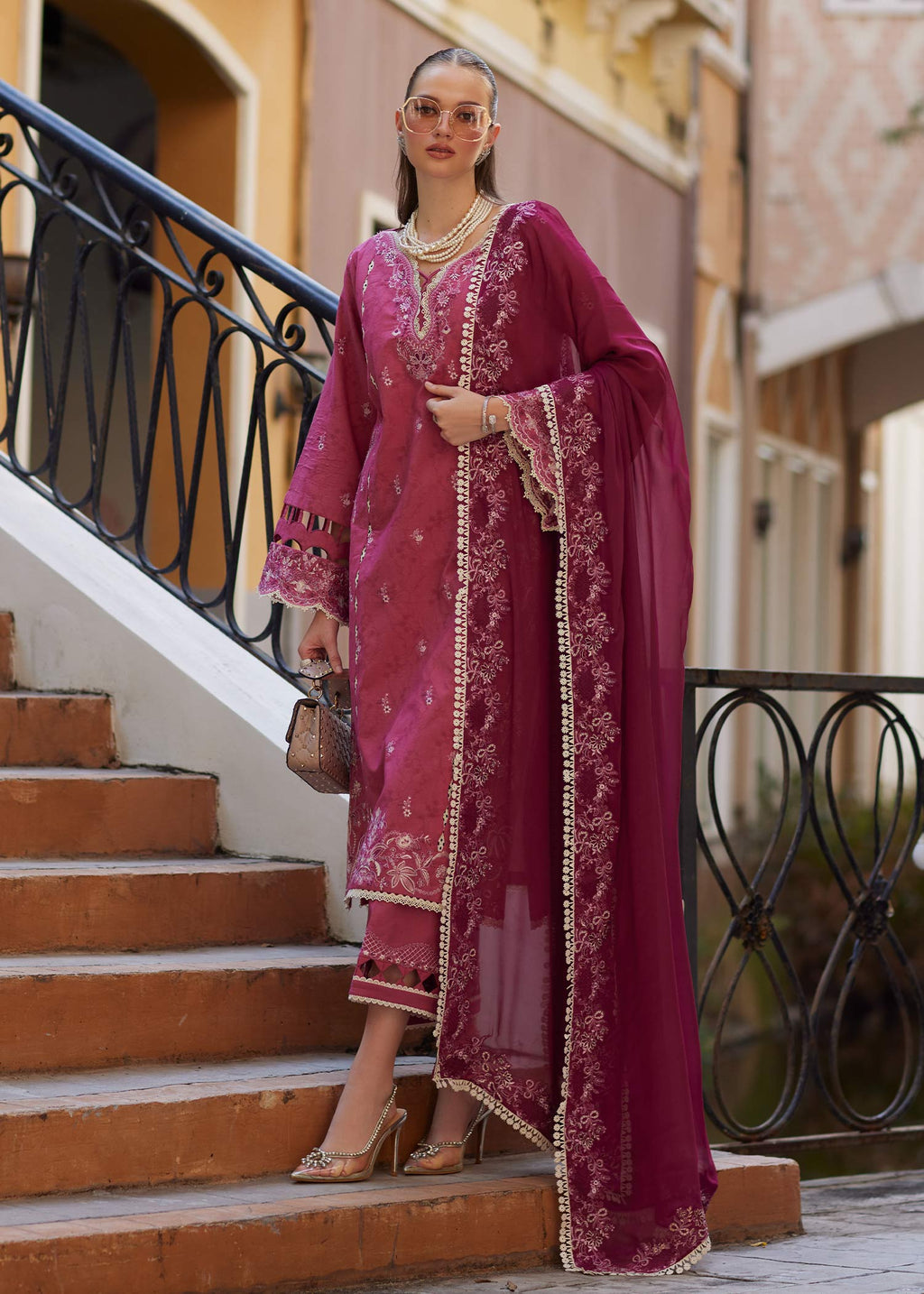Kanwal Malik - Savia