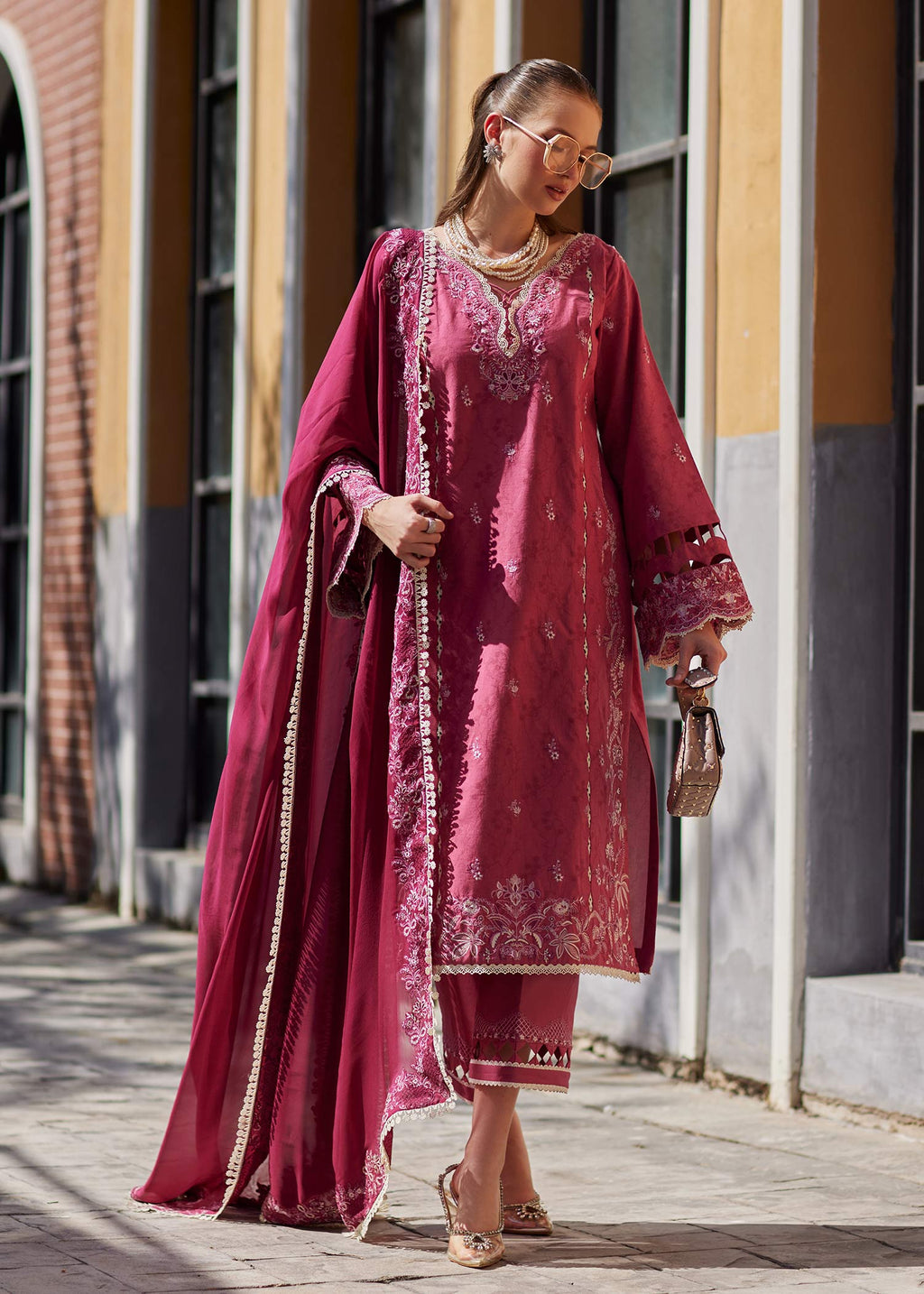 Kanwal Malik - Savia