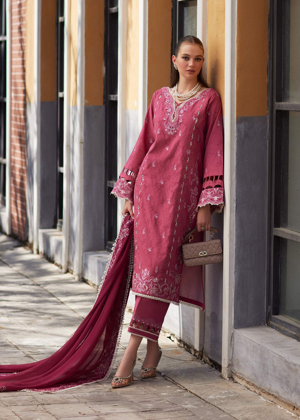 Kanwal Malik - Savia