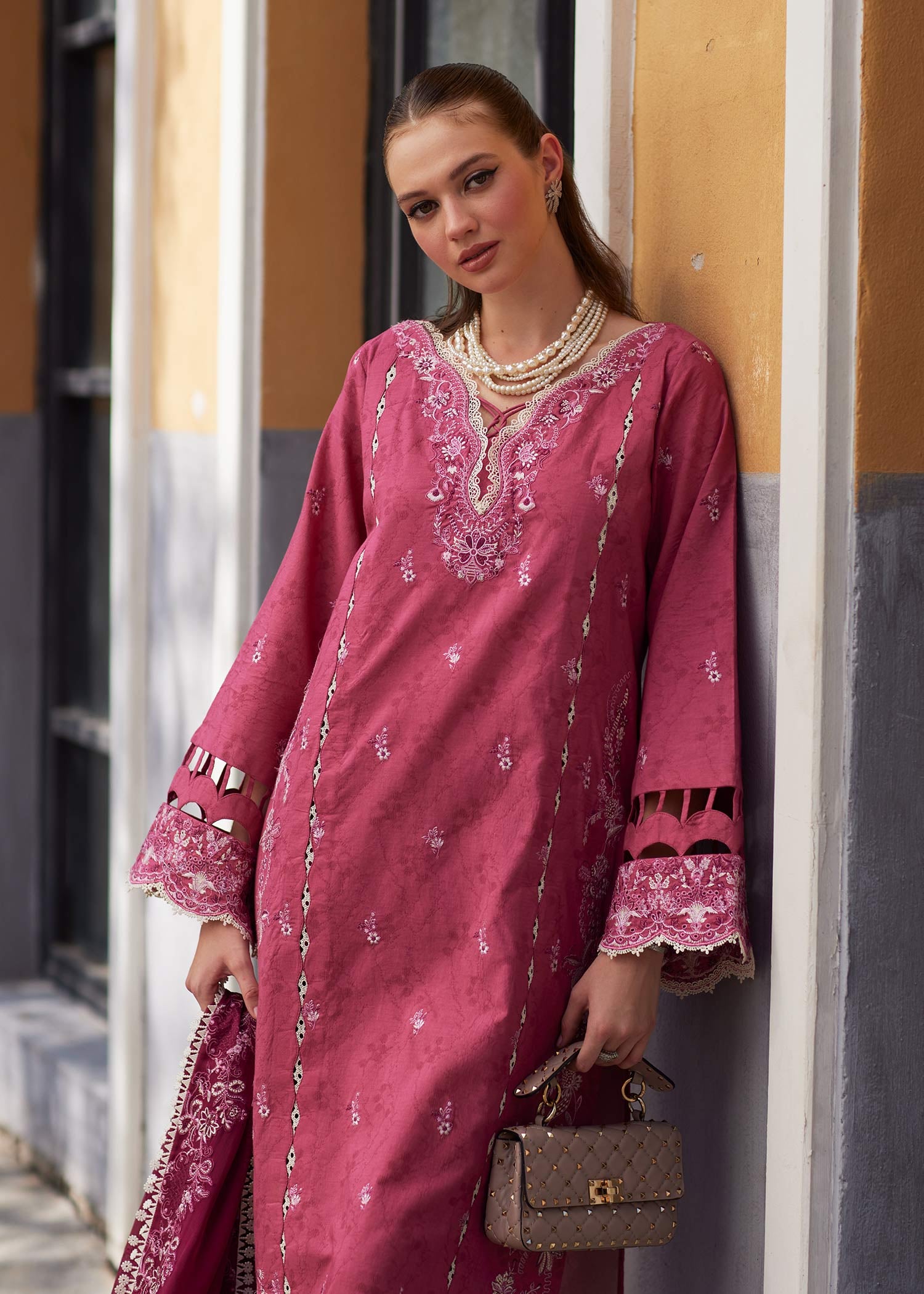 Kanwal Malik - Savia