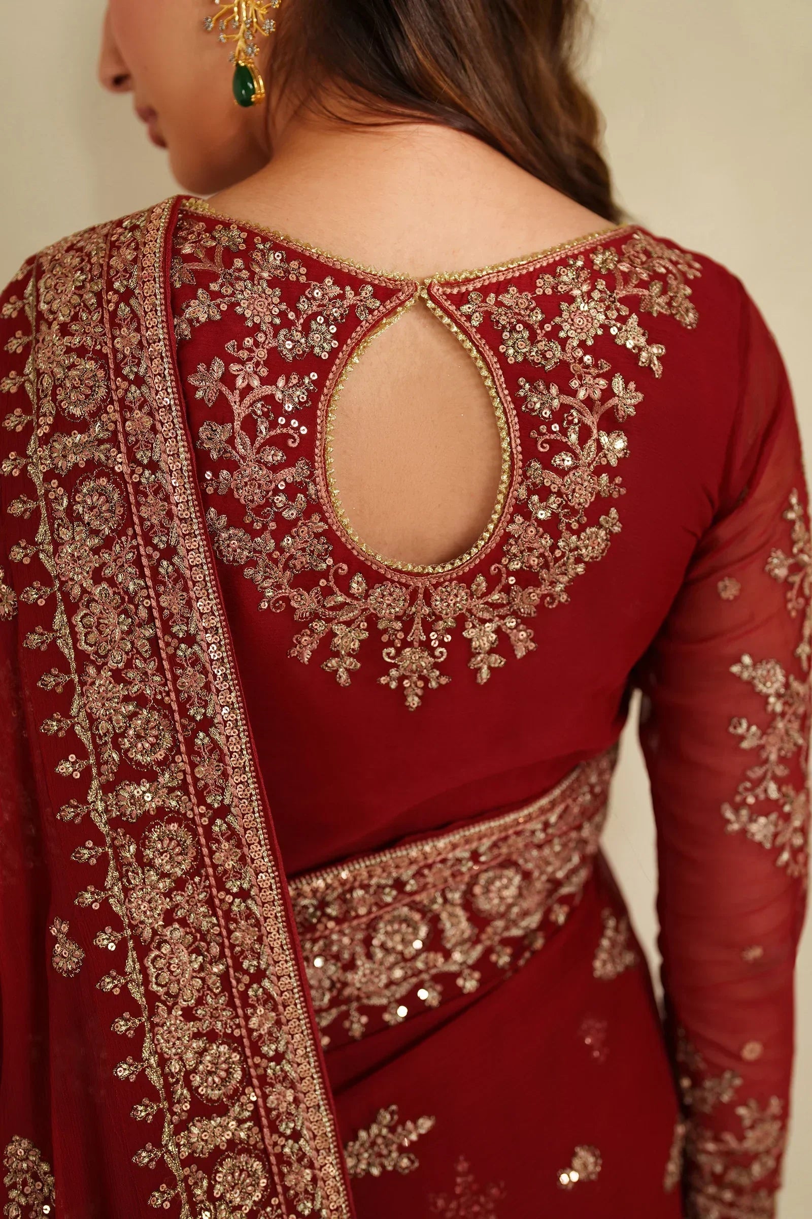Back style. Sumrah